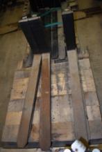 Pair of 42" Pallet Forks