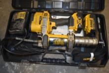 DeWalt DCGG571 20V Battery Operated Grease Gun
