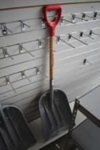 Truper Scoop Shovel