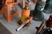 Central Hydraulic 6 Ton Hydraulic Jack