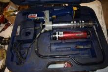 Lincoln Battery Operated Grease Gun in Case