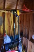 4 Snow Shovels