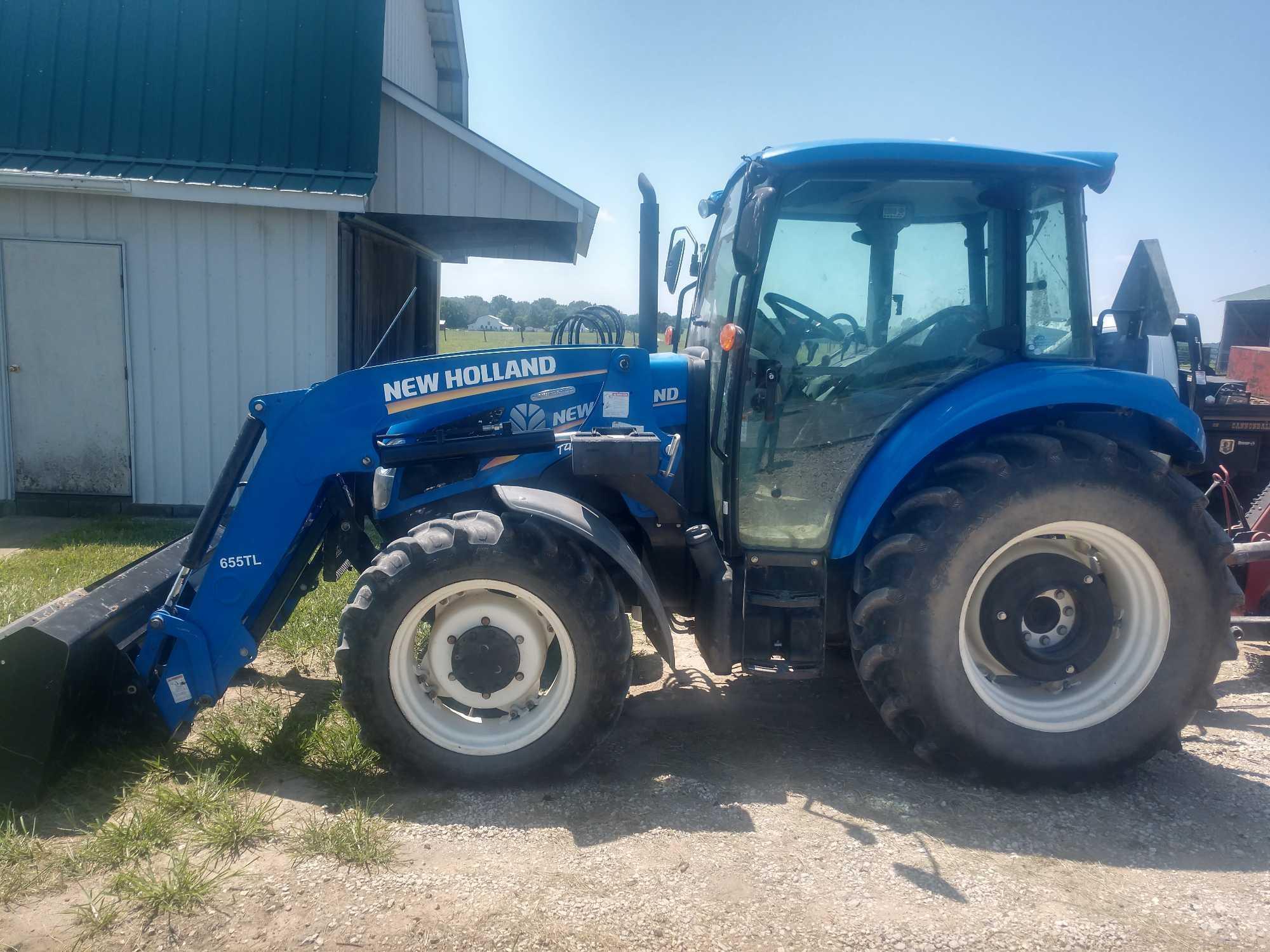 2015 New Holland T4.75 Tractor w/ 655TL loader and bucket