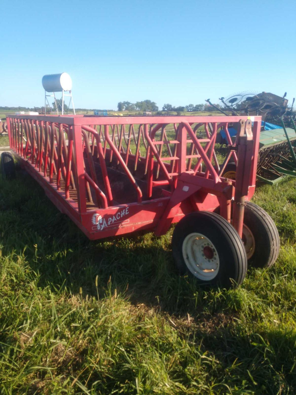 Apache pull type hay wagon