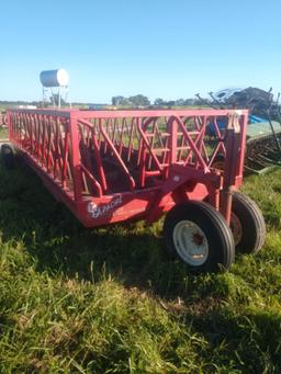 Apache pull type hay wagon