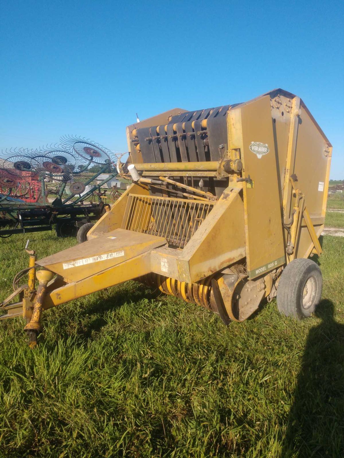 Vermeer 605 G Round Baler