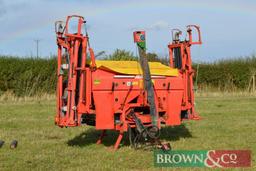 Kuhn Aero Pneumatic Fertiliser Spreader