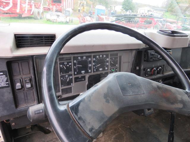 2000 Navistar IH 4700 vin-1HTSCAB11H362723 190,116k title