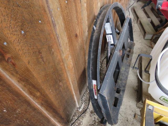 SKIDSTEER BALE SPEAR KING KUTTER