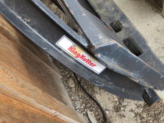 SKIDSTEER BALE SPEAR KING KUTTER