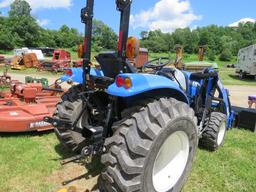 NEW HOLLAND BOOMER 37 TRACTOR W/NEW HOLLAND 250TLA LOADER