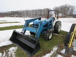 FORD 2120 TRACTOR WITH A NEW HOLLAND 7309 LOADER 4WD 2124 HRS