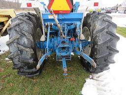 FORD 2120 TRACTOR WITH A NEW HOLLAND 7309 LOADER 4WD 2124 HRS