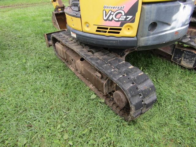 YANMAR MINI EXCAVATOR UNIVERSAL VI027-5B W/PUSH BLADE