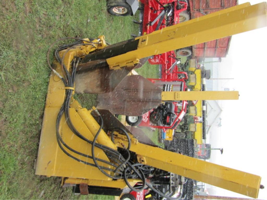 HEAVY DUTY APROX 36" TREE SPADE SKIDSTEER ATTACHEMENT