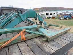LOADER FRAME WITH BUCKET CAME OFF OLIVER 55