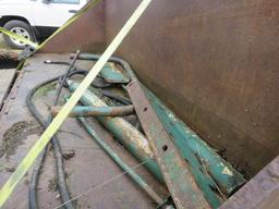 LOADER FRAME WITH BUCKET CAME OFF OLIVER 55