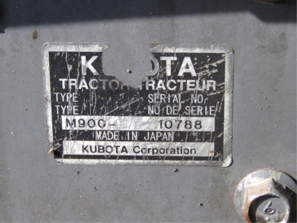 KUBOTA M9000 TRACTOR 2WD W/ KUBOTA LA1251 LOADER 3918HRS