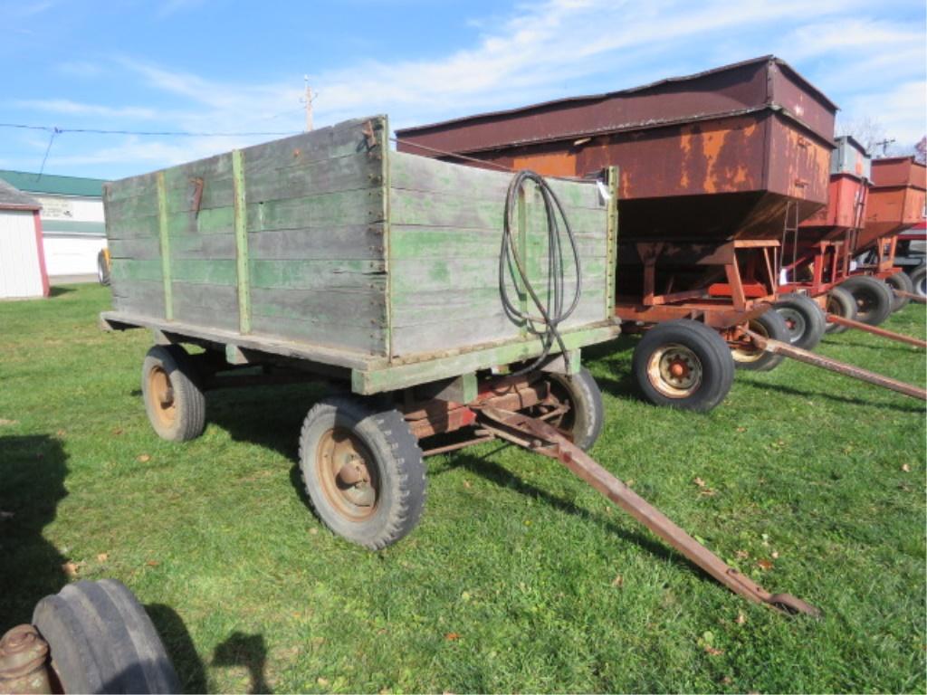 HYDRAULIC DUMP WAGON WITH MCCORMICK SEEDER ON BACK