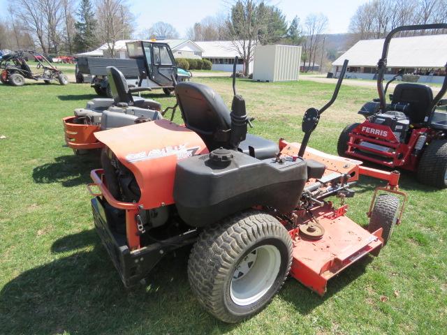 GRAVELY 260Z ZERO TURN 1315 HOURS 60" DECK RUNS & DRIVES