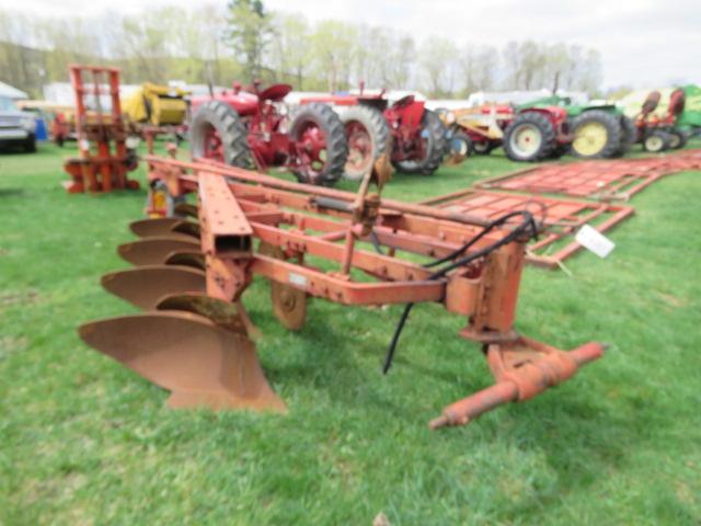 MASSEY FERGUSON 88 4 BOTTOM PLOW W/CULTERS