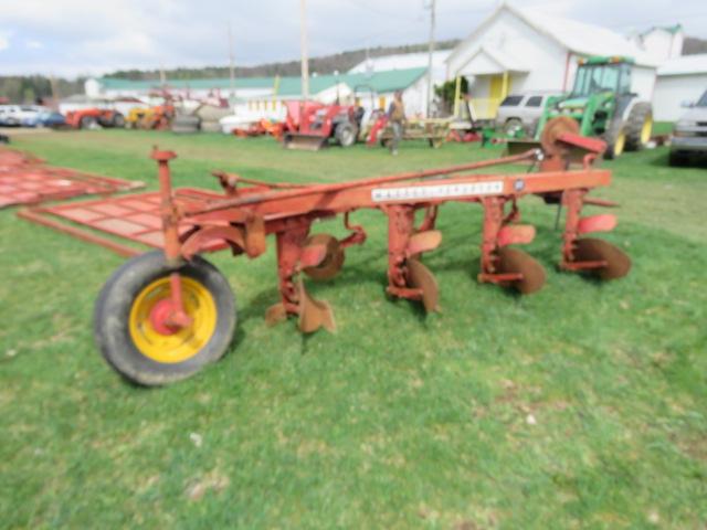 MASSEY FERGUSON 88 4 BOTTOM PLOW W/CULTERS