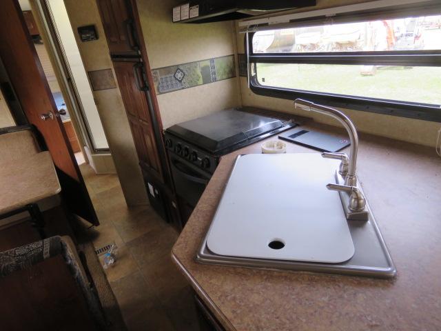 2011 ROCKWOOD ULTRA LITE PULL BEHIND CAMPER