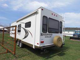 2011 ROCKWOOD ULTRA LITE PULL BEHIND CAMPER