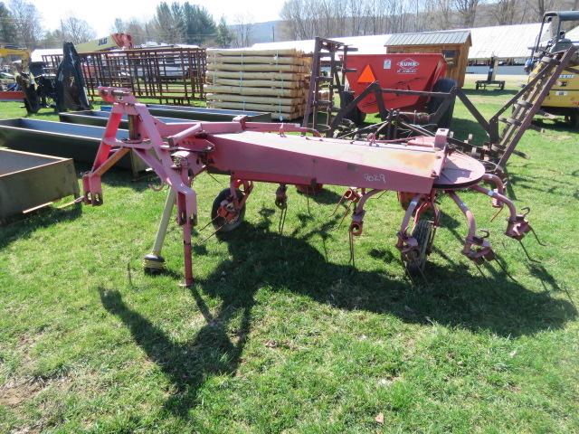 3PT HITCH J&S  HITCH HAY TEDDER /RAKE