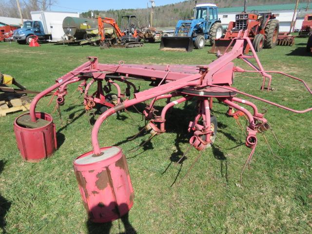 3PT HITCH J&S  HITCH HAY TEDDER /RAKE