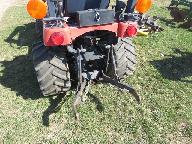 MASSEY FERGUSON GC2300 TRACTOR WITH MASSEY FERGUSON 2350 BUCKET LOADER