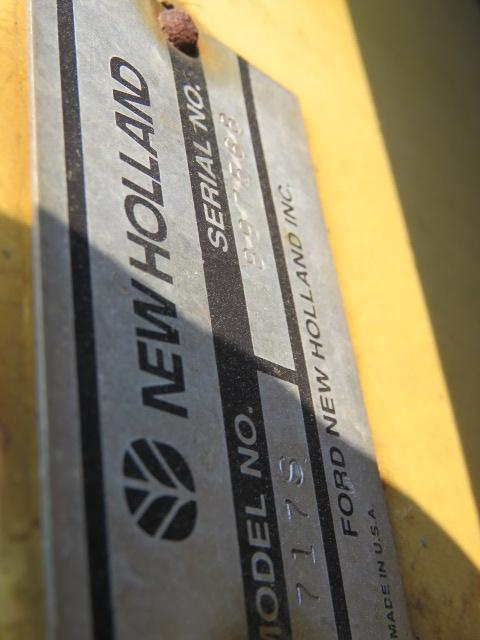 NEW HOLLAND SUPER 717 CHOPPER WITH 717S SICKLE BAR HEAD AND 790 HAY HEAD