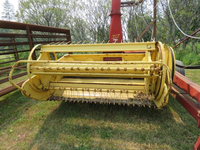 NEW HOLLAND SUPER 717 CHOPPER WITH 717S SICKLE BAR HEAD AND 790 HAY HEAD