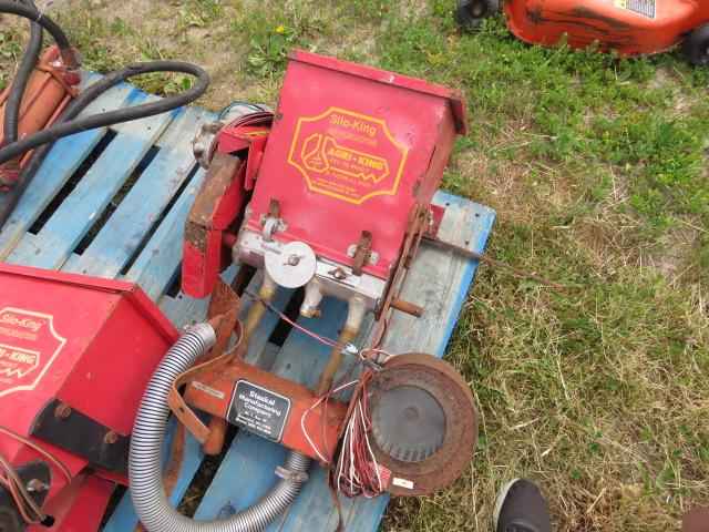 2- SILO-KING APPLICATOR - AGRI KING