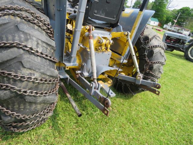 INTERNATIONAL 444 TRACTOR 2673 HOURS