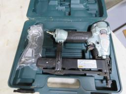 HITACHI AIR STAPLE GUN