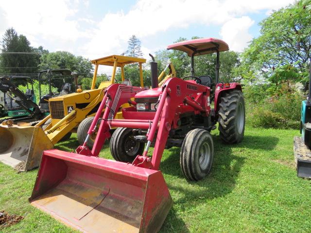 MAHINDRA 5500 TRACTOR WITH MAHINDRA ML 260 LOADER 2WD