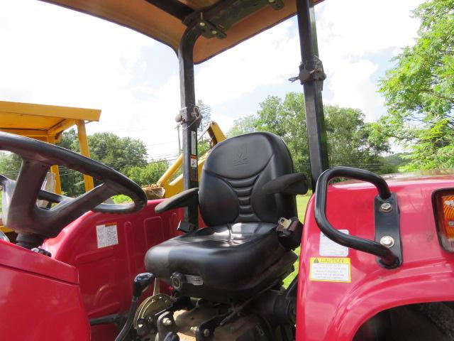 MAHINDRA 5500 TRACTOR WITH MAHINDRA ML 260 LOADER 2WD