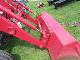 MAHINDRA 5500 TRACTOR WITH MAHINDRA ML 260 LOADER 2WD