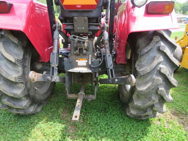 MAHINDRA 5500 TRACTOR WITH MAHINDRA ML 260 LOADER 2WD