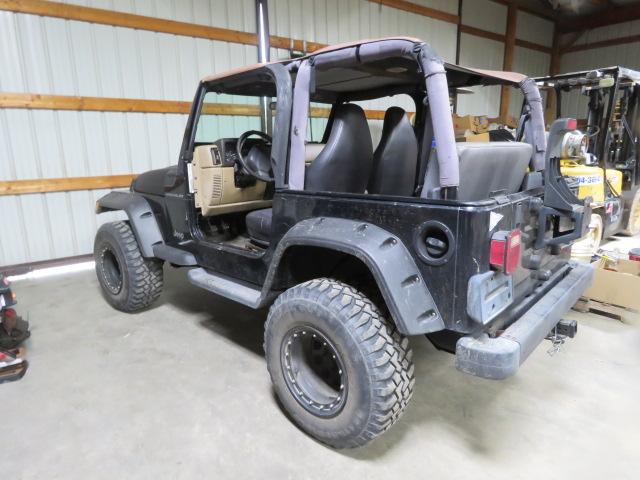 2001 JEEP WRANGLER 4 CYLINDER 5 SPEED 4X4 162402 MILES