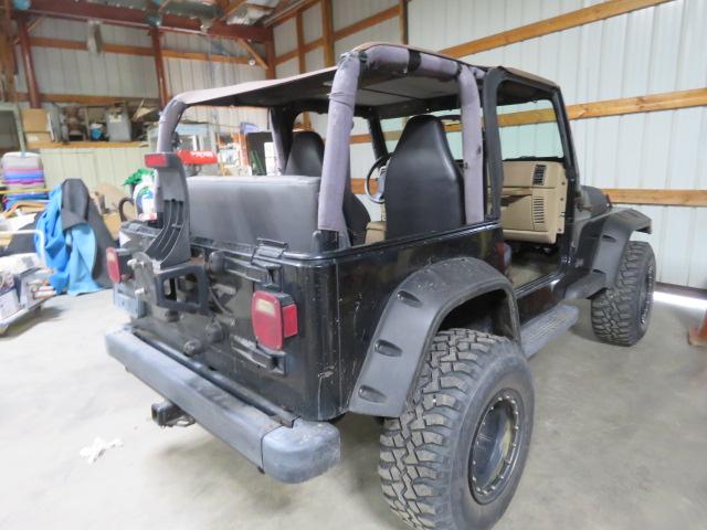 2001 JEEP WRANGLER 4 CYLINDER 5 SPEED 4X4 162402 MILES
