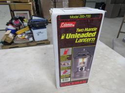 COLEMAN MODEL 285-700 TWO MANTLE UNLEADED LANTERN