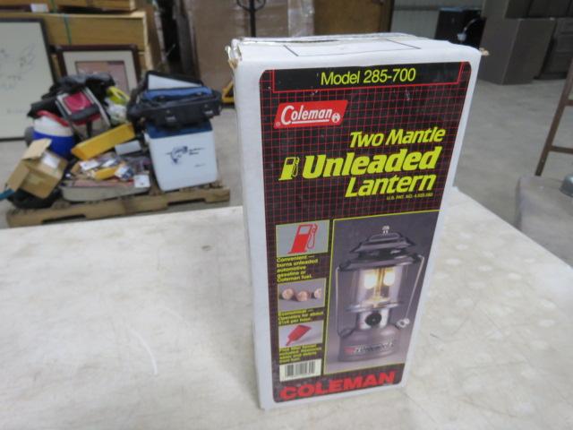 COLEMAN MODEL 285-700 TWO MANTLE UNLEADED LANTERN