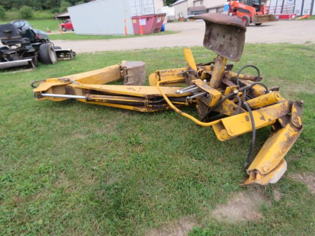 DAVIS MANUFACTORING 3PT HITCH BACKHOE ATTACHMENT