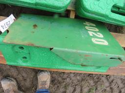 JOHN DEERE WEIGHT BRACKET