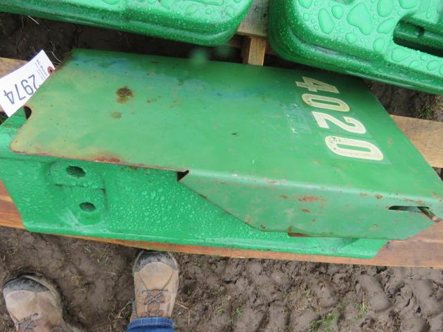 JOHN DEERE WEIGHT BRACKET