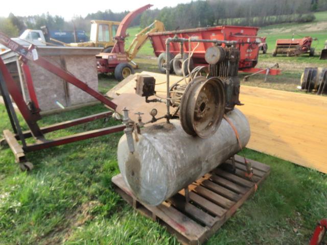 LARGE AIR COMPRESSOR WORKS PER CONSIGNOR