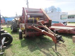 OMC 590 ROUND BALER