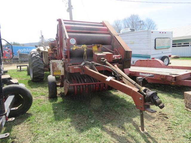 OMC 590 ROUND BALER